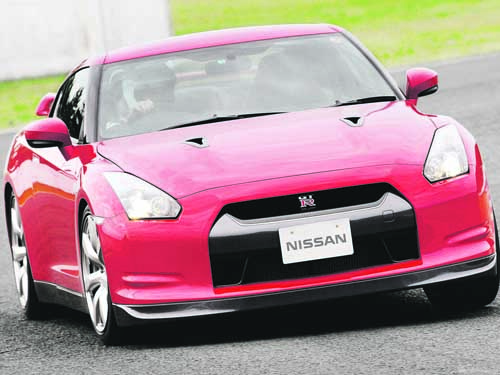 Nissan GT-R, premiat la Londra