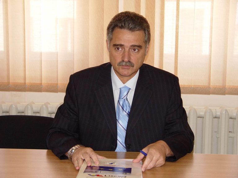 Popescu rămâne în funcţie