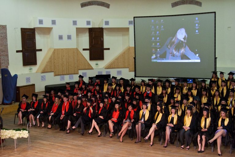 Emoţii mari pentru studenţii de la Jurnalistică