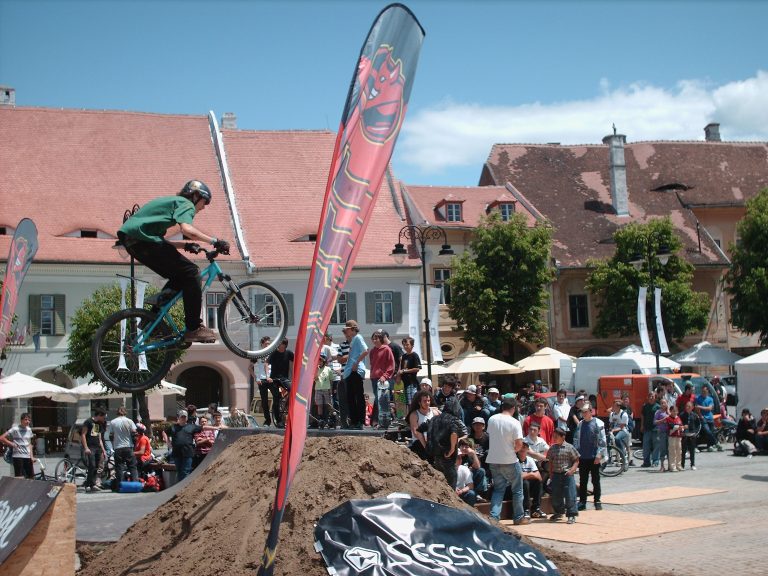 Bicicliştii zburători