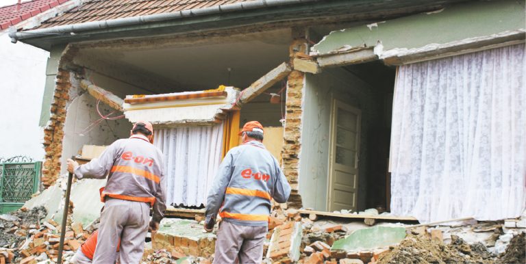 Explozia unei case pe strada Anatole France