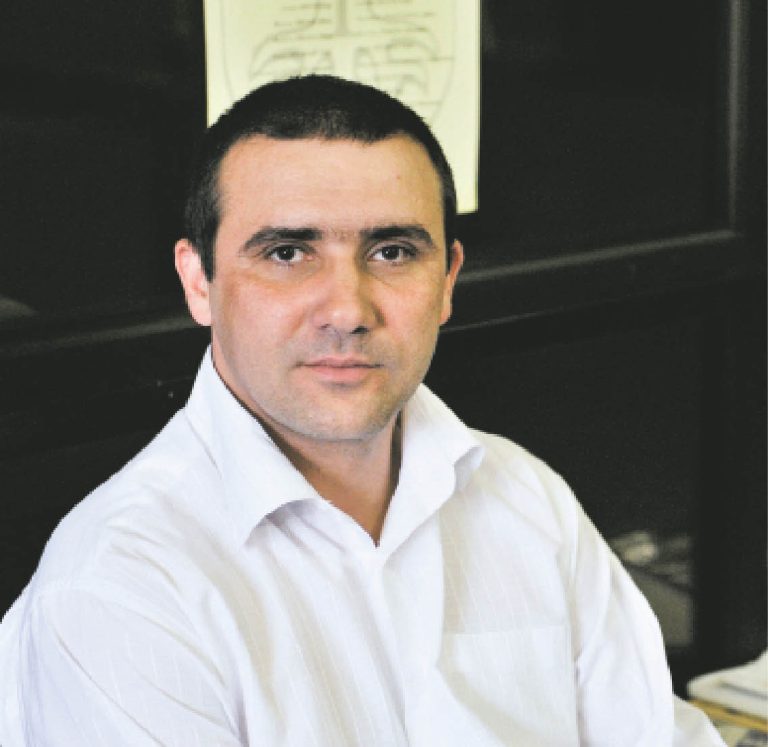 Silviu Borş: Angajaţii bibliotecii  ar trebui să găsească singuri  nişte posibile surse de finanţare