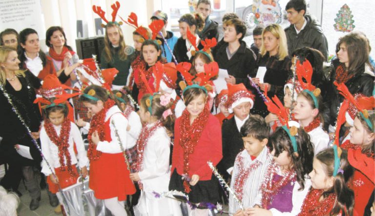 Copiii dăruiesc  altor copii