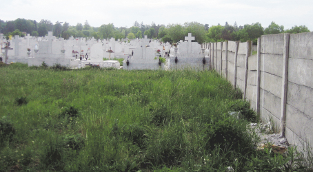 Cimitirul vrea  mai mult pământ