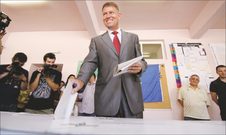 Iohannis, primar a patra oară. Cindrea, noul preşedinte al Consiliului Judeţean