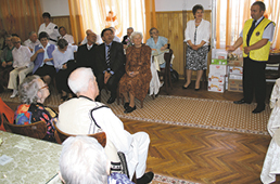 Lions Club Brukenthal Sibiu sprijină vârstnicii