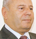 Trihenea, chemat la judecată