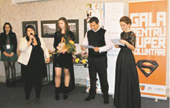 Premii pentru cei mai  activi voluntari din 2012