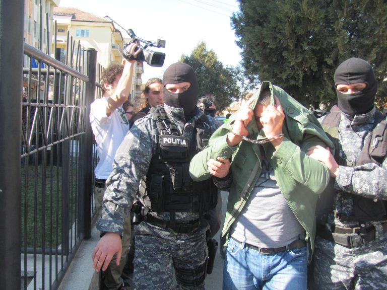 Sentinţă în dosarul Liquid: Doi inculpaţi au primit pedepse cu executare, unul cu suspendare