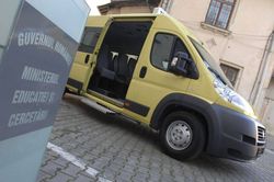 Ministerul Educaţiei a blocat banii pentru transportul şcolar din octombrie