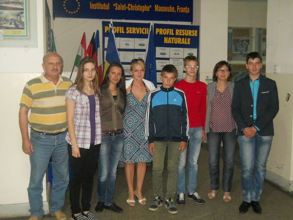 5 elevi sibieni vor studia în Franța