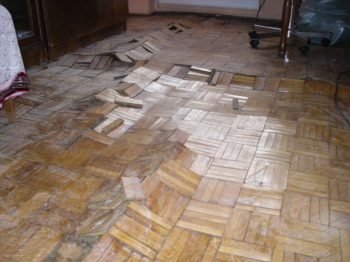 Zeci de apartamente inundate într-un cartier al Mediașului