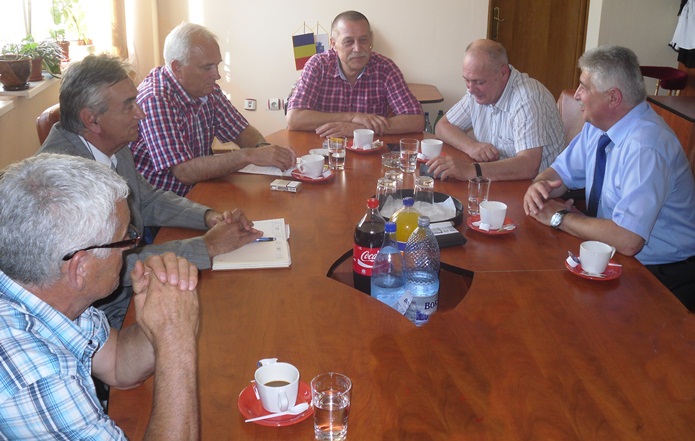 Forţele politice din Mediaş s-au întâlnit la sediul municipalităţii