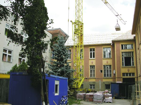 Spitalul Clinic Județean – Mansardări și reparații în valoare de 5 milioane de lei