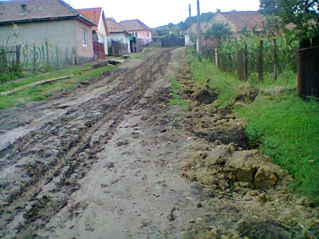 S-au oprit lucrările în Ighișul Nou