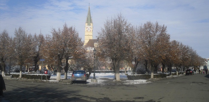 Se modifică amenzile pentru staționarea autoturismelor în centrul istoric al Mediașului
