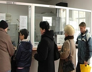 Peste 20.000 de medieșeni și-au plătit taxele și impozitele în prima jumătate a anului 2013