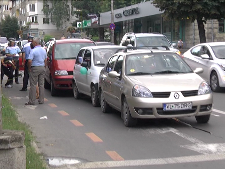 Accident în lanţ cu maşini de nuntă pe Bulevardul Vasile Milea