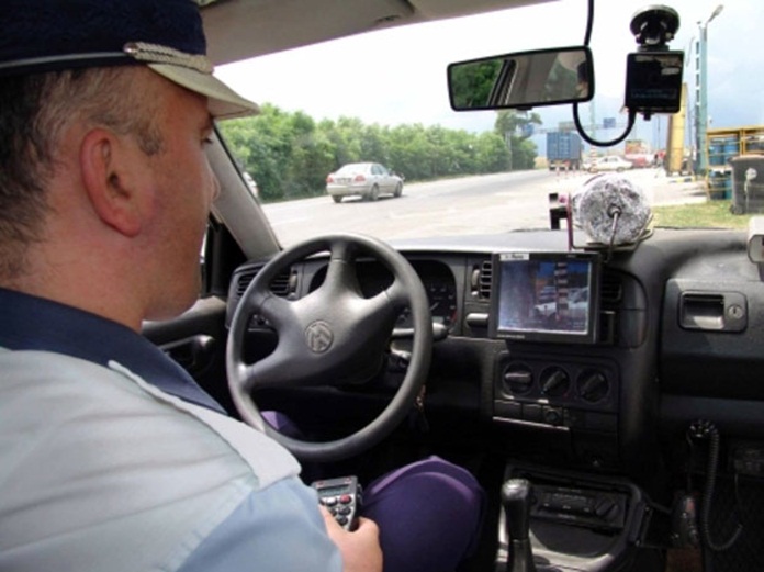 Aproape 200 de amenzi pentru viteză pe şoselele din judeţul Sibiu