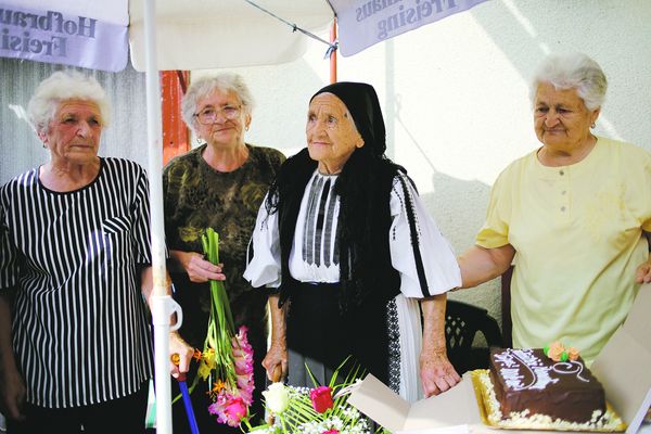 Paraschiva Tuzeș, centenara din Miercurea Sibiului