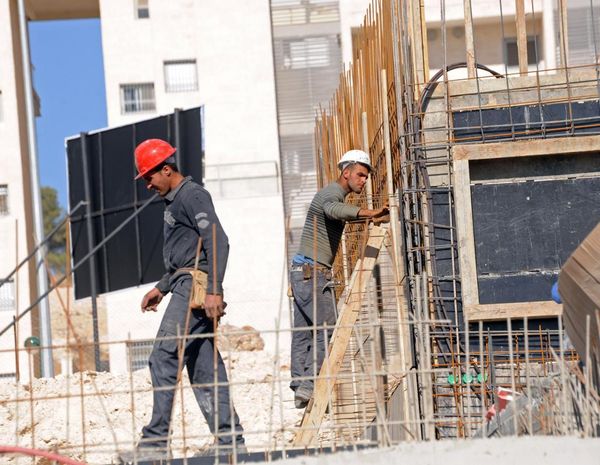 Amenzi în valoare de 14.800 lei date de inspectorii ITM firmelor de construcții