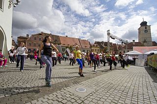 Peste 40 de ore de sport și fitness la Festivalul Sportului din Piața Mică