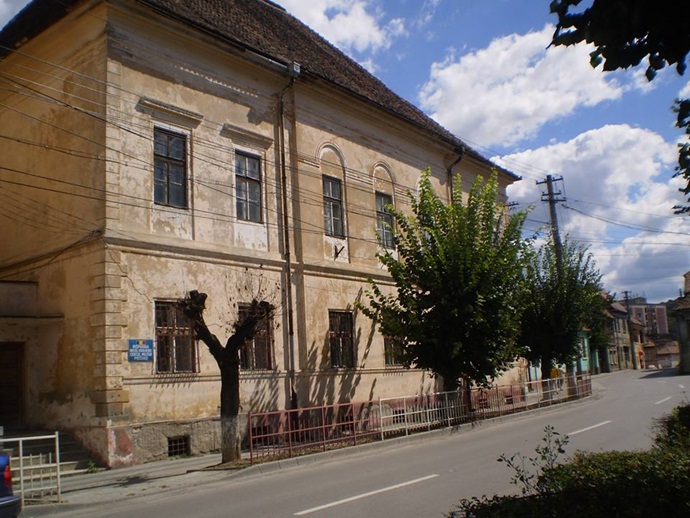 cercul militar medias doi.jpg