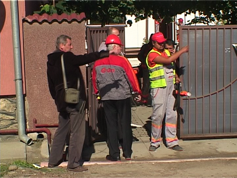 UPDATE: Explozie la o casă din Sibiu, o femeie a fost rănită