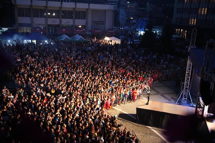 Peste 10.000 de medieşeni la Festivalul „Zilele Tineretului Medieşean” 2013