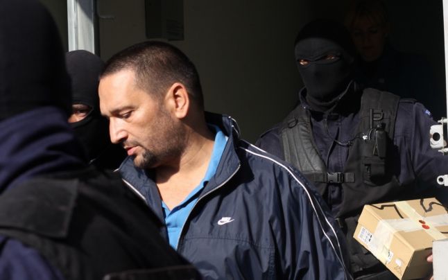 Șoc! Șeful mascaților a fost săltat de mascați