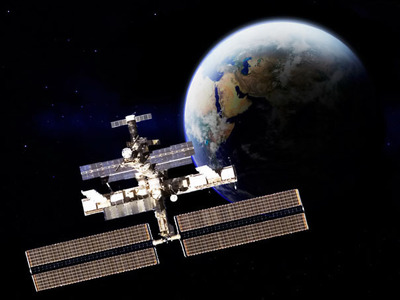 Satelitul GOCE, care cântăreşte o tonă, este în cădere liberă pe Terra
