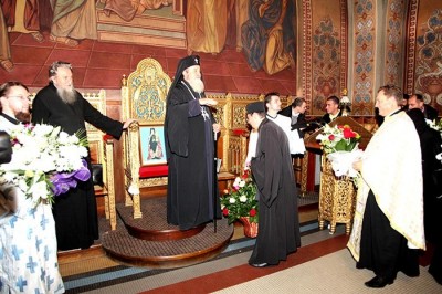 Mitropolia Ardealului se implică în ajutorarea bolnavilor care au nevoie de operaţii în străinătate