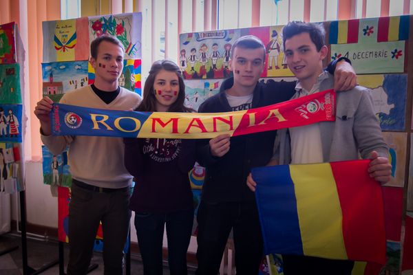 Colegiul Goga, în strai tricolor pentru Ziua Națională
