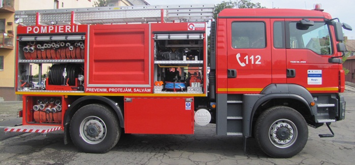 ISU Sibiu şi-a îmbogăţit parcul auto cu două ambulanţe de prim ajutor