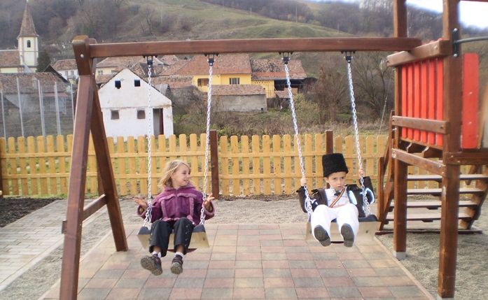 Comuna Valea Viilor are un nou loc de joacă pentru copii