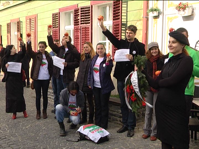 Ponta, huiduit la Sibiu de protestatarii pentru Roșia Montană