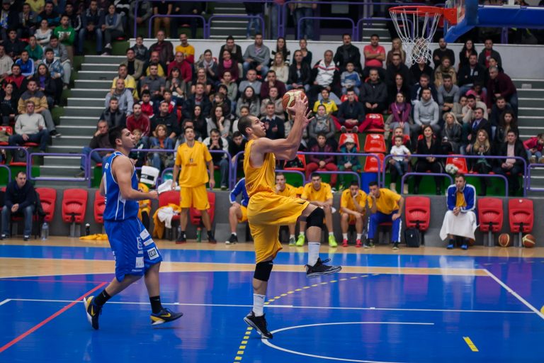 CSU Sibiu – BC Târgu Mureş se joacă azi de la ora 18