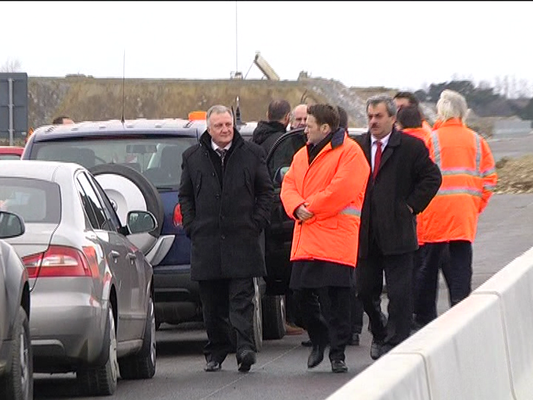 Victor Ponta și Dan Șova au inspectat autostrada Sibiu-Orăștie