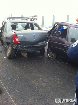 UPDATE: Carambol pe Autostrada Orăștie-Sibiu, 31 auto implicate
