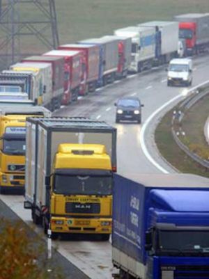 Traficul rutier a fost blocat pe centura Sibiului, pe A1, de protestul transportatorilor