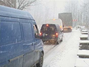 Sfatul polițistului/ Recomandări pentru circulația rutieră în condiții de iarnă