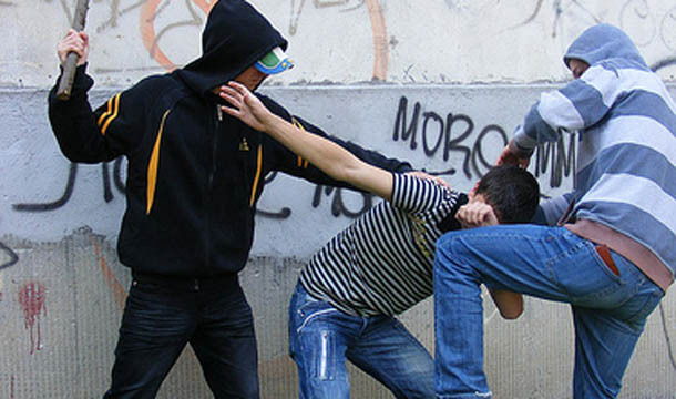 Sfatul poliţistului!  Cum să prevenim delicvenţa juvenilă şi victimizarea copiilor