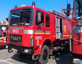 UPDATE: Un bărbat din Ighişul Nou a dat foc la două case