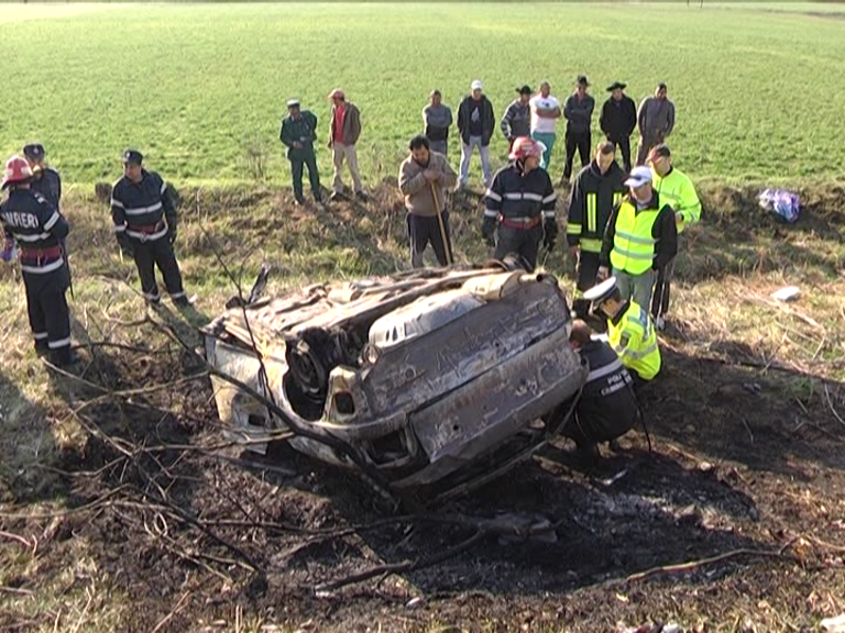 Accident teribil pe drumul spre Agnita, un tânăr a murit carbonizat în mașină