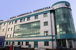Carabulea şi Tănase, Banca Carpatica: Nu suntem de acord cu fuziunea, aşa cum a anunţat Directoratul