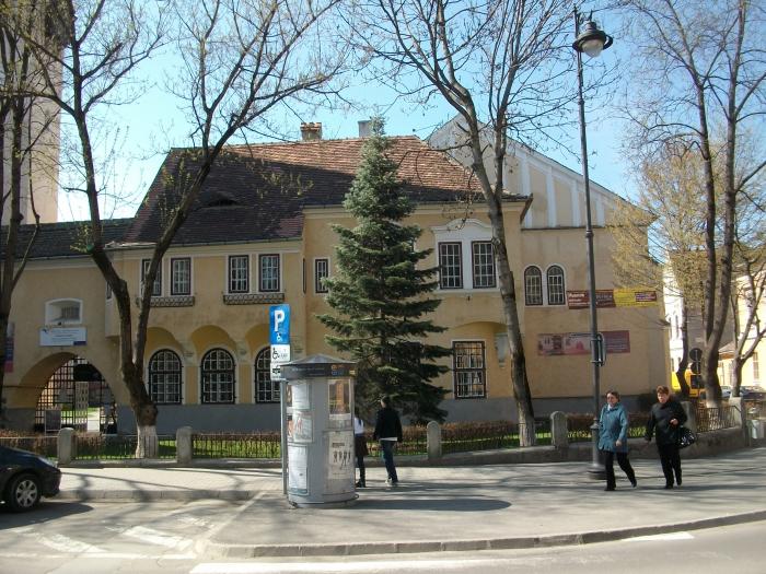 Crucile de la marginea străzilor, în viziunea unui fotograf german