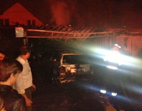 Incendiu la Mediaş, 3 autoturisme şi 3 garaje distruse