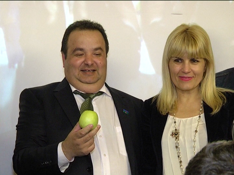 Elena Udrea și Elena Băsescu așteptate la Sibiu de familia Cioabă