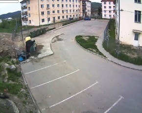 Doi minori din Mediaș au dat foc containerelor pentru deşeuri, iar părinții lor au fost sancţionaţi de polițiști