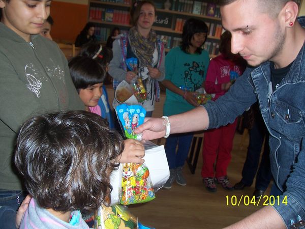 Liceul Tehnologic „Henri Coandă” a primit vizita copiilor de la Asociația „Dare to Care”